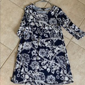 Dainty blue and white floral knee length dress!